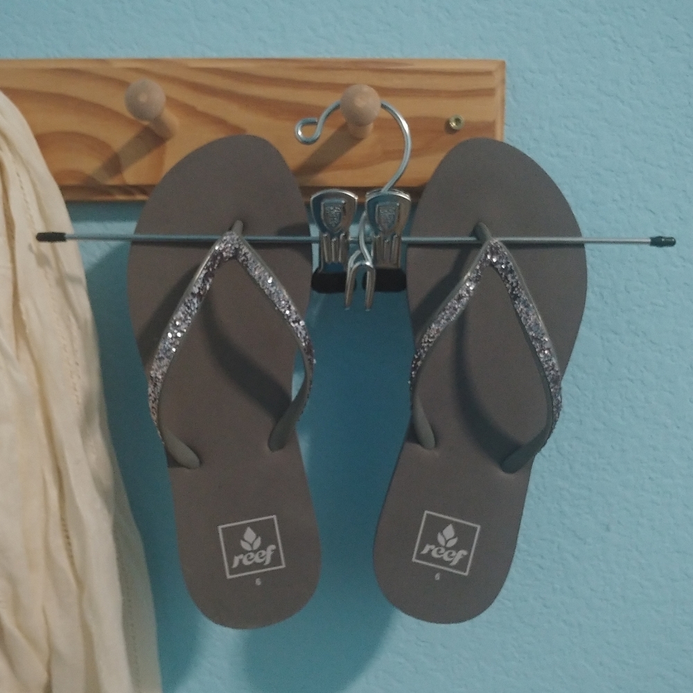 Reef sparkle flops